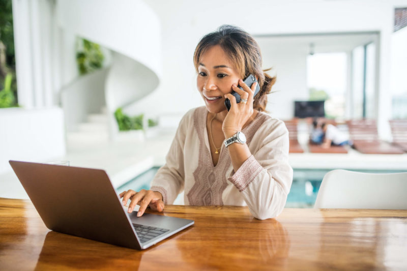 Top Pros & Cons Of Online Therapy